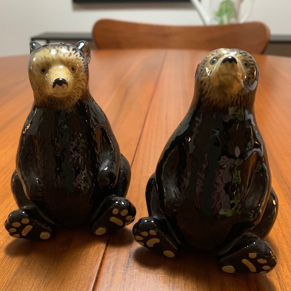 Ceramic salt & pepper set: brown bears